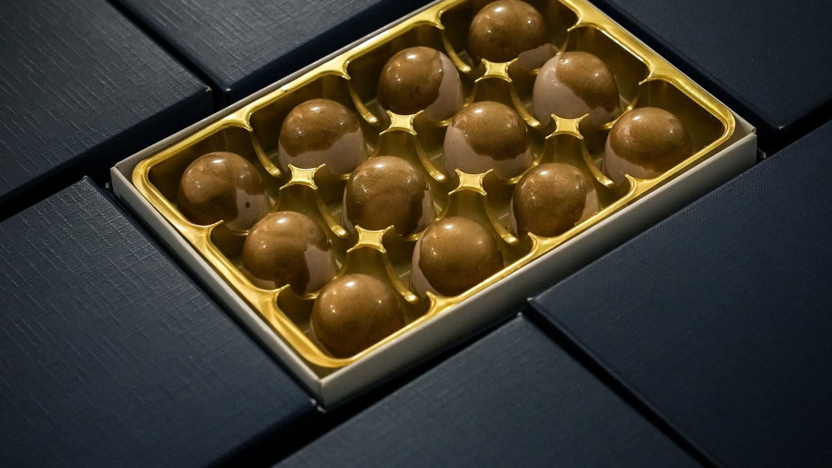 12 Mocha Praline vegan dark chocolate bonbons with freshly roasted coffee by XO Chocolate London
